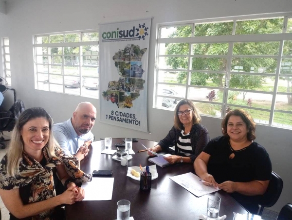 CONISUD RECEBE SECERETARIOS EXECUTIVOS DOS CONS&Oacute;RCIOS INTERMUNICIPAIS DA RMSP.