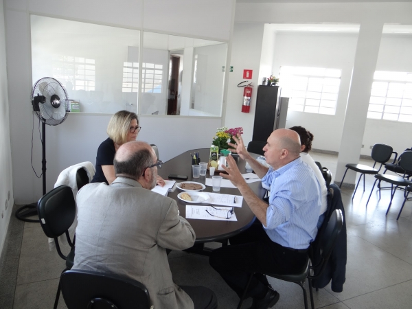 Reuni&atilde;o com IPT e Sec. Estadual de Infr. e Meio Ambiente
