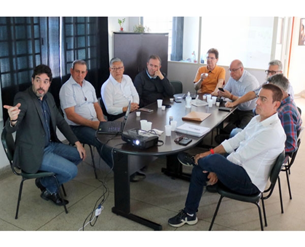 CONISUD RECEBE O DAEE E CARBOG&Aacute;S